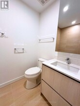 8188-8188 Yonge St in Vaughan, ON - Building Photo - Building Photo