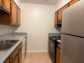 11271 Florida Blvd in Baton Rouge, LA - Building Photo - Building Photo