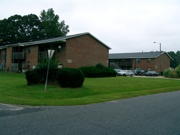 Oak View Apartments in Ayden, NC - Building Photo