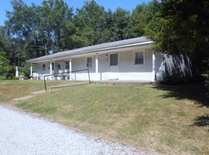 1700 Clarice Dr in Zanesville, OH - Building Photo - Building Photo