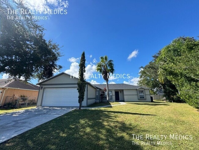 property at 313 Azincourt Ln