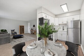 THE WELLINGTON in Hatboro, PA - Foto de edificio - Building Photo