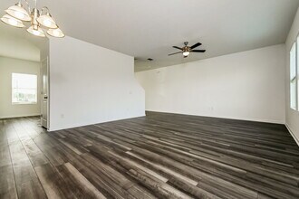 787 Ocean Spray Dr in Ruskin, FL - Building Photo - Building Photo