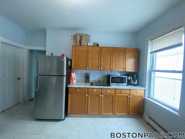 61 Crescent Ave in Boston, MA - Building Photo - Building Photo