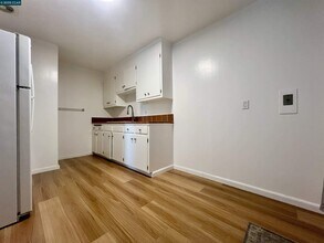2134 McGee Ave in Berkeley, CA - Building Photo - Building Photo