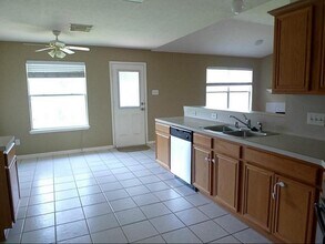 9718 Cottage St in Pearland, TX - Building Photo - Building Photo