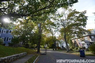 17 Chestnut Hill Terrace in Newton, MA - Building Photo - Building Photo