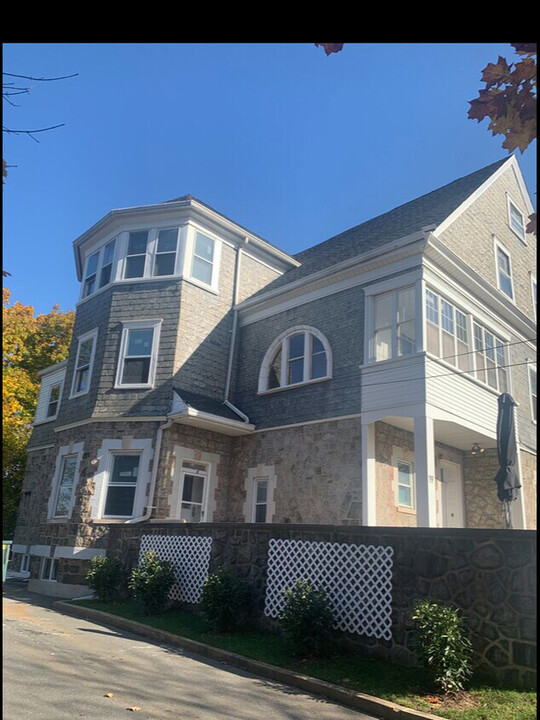 19 Euclid Ave in Summit, NJ - Building Photo