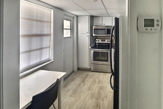 3000 N Palm Aire Dr, Unit 5 in Pompano Beach, FL - Building Photo - Building Photo