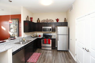 The Delaware Apartments in Indianapolis, IN - Building Photo - Interior Photo