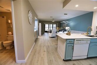 295 Mission Trail W in Venice, FL - Building Photo - Building Photo
