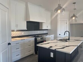 14205 Cooper Orbit Rd in Little Rock, AR - Building Photo - Building Photo