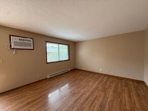 624 Saxonwood Rd in Altoona, WI - Building Photo - Building Photo