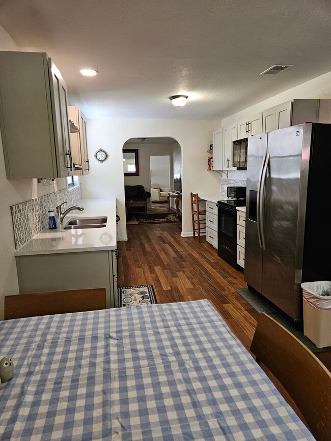 120 Chesney Blvd in Frostproof, FL - Building Photo - Building Photo