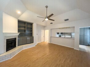 2210 Pearl St in Austin, TX - Foto de edificio - Building Photo