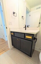 217 W Hackberry Rd, Unit Apartment in Vineyard, UT - Foto de edificio - Building Photo