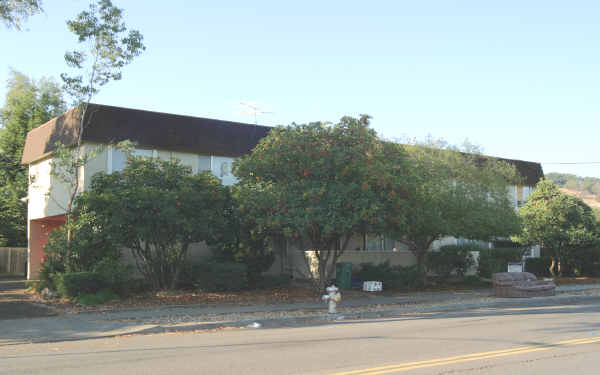 931--939 Golden Gate Dr in Napa, CA - Building Photo - Building Photo