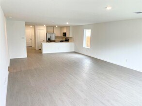 6330 Breakaway Grv Dr in Park Row, TX - Building Photo - Building Photo