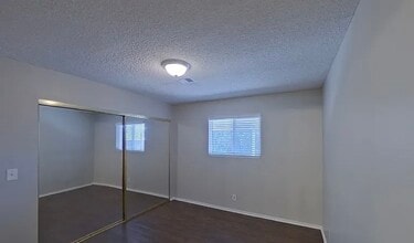 108 Edelweiss St in Las Vegas, NV - Building Photo - Building Photo