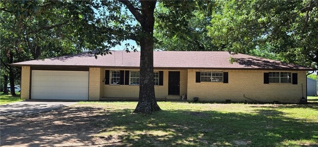 property at 3320 E Heritage Pkwy