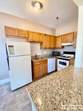 374 Chestnut Hill Ave, Unit 4 in Boston, MA - Foto de edificio - Building Photo