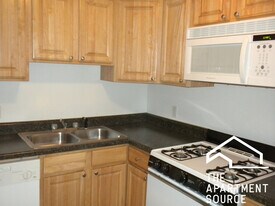 2455 N Spaulding Ave, Unit G in Chicago, IL - Building Photo