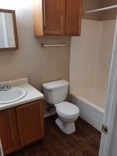 124 W Maple Ave in Stillwater, OK - Building Photo - Building Photo