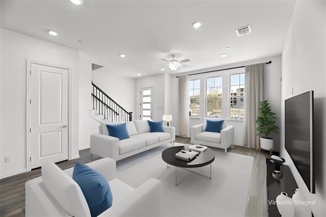 7573 Laburnam Rd in Dallas, TX - Building Photo