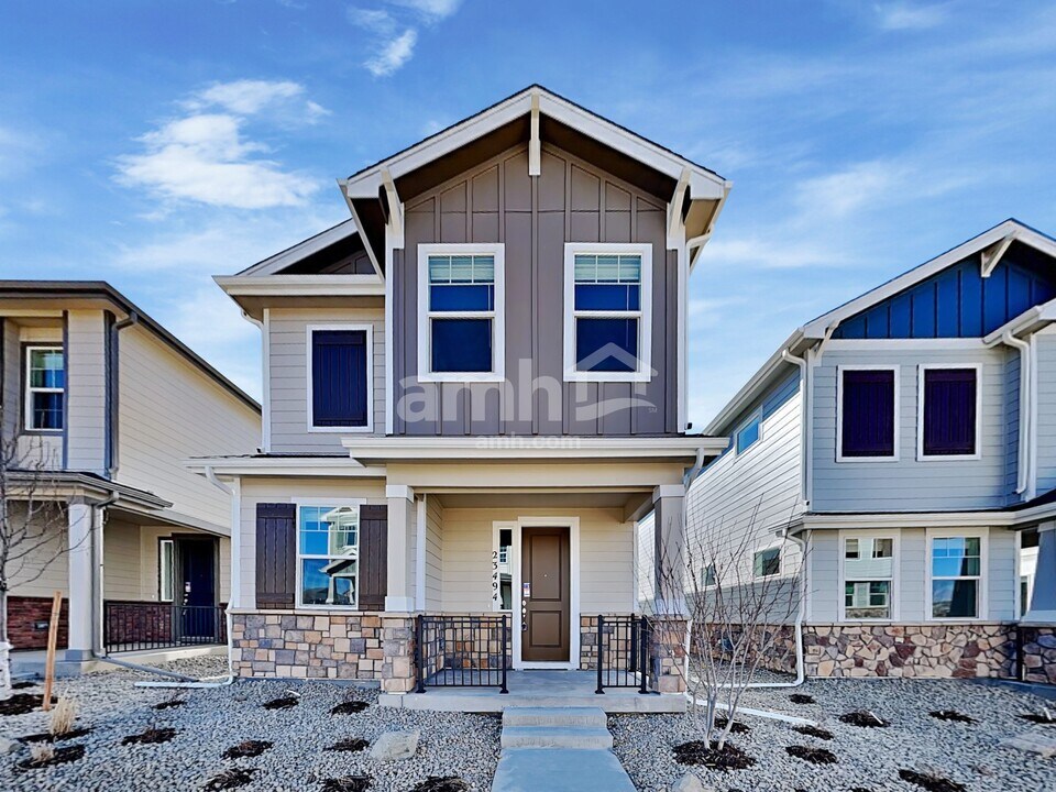 23494 E 2nd Pl in Aurora, CO - Building Photo
