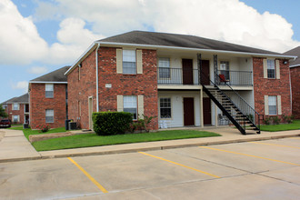 Hillstone on the Parkway in College Station, TX - Building Photo - Building Photo