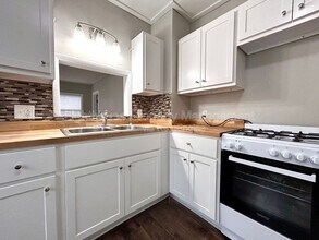 1768 Elwood St in Muskegon, MI - Building Photo - Building Photo