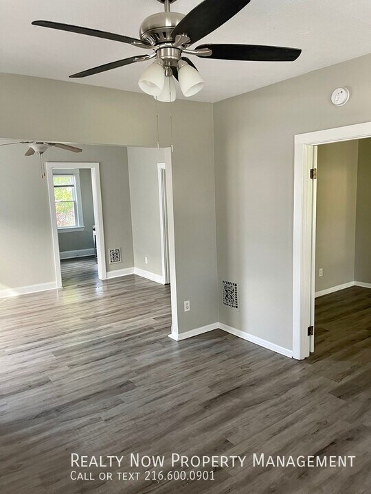 1535 Coutant Ave in Lakewood, OH - Building Photo