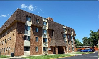 Zuni Plaza Apartments