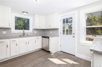 22 Fern St in Rocky Hill, CT - Building Photo - Building Photo