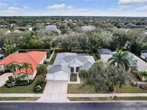 8416 Laurel Lakes Blvd in Naples, FL - Building Photo - Building Photo