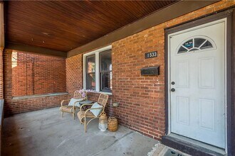 1533 Alverado Ave in Pittsburgh, PA - Building Photo - Building Photo