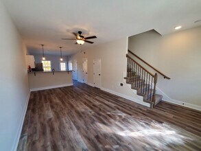 449 Oak St in Clarksville, TN - Building Photo - Building Photo