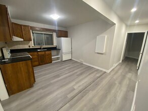 35 Amberley Dr in Toronto, ON - Building Photo - Building Photo