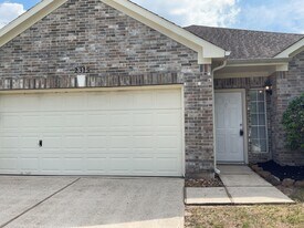 2315 Perkins Crossing Dr in Conroe, TX - Building Photo