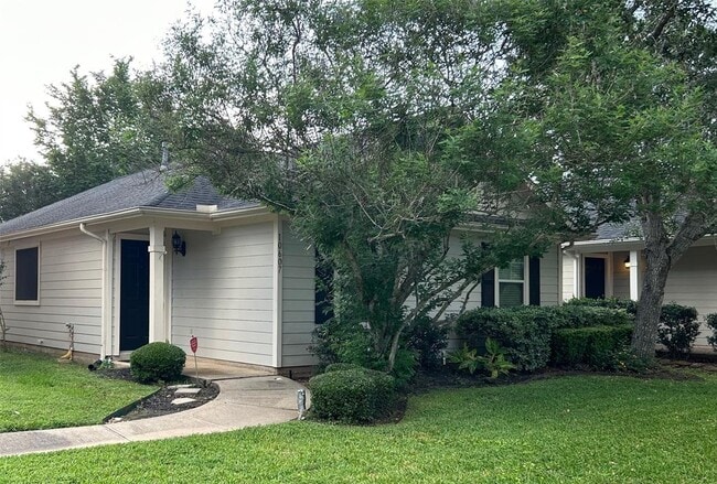 property at 10607 Cobblecreek Way