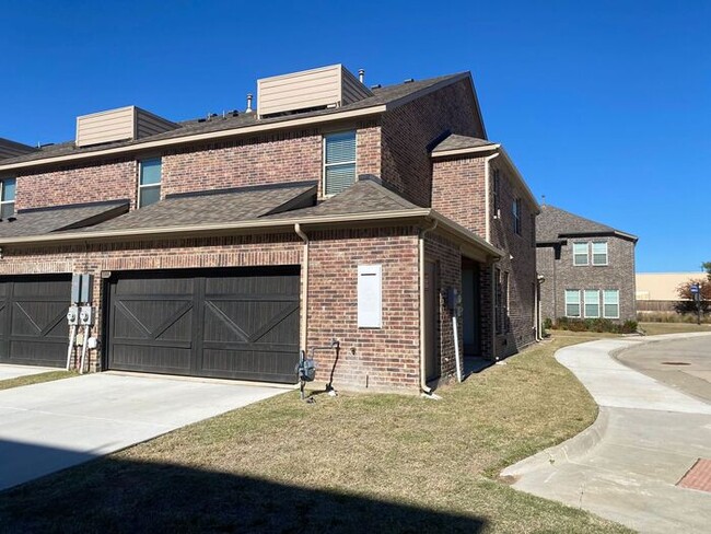 1000 Boyd Ln in Euless, TX - Building Photo - Building Photo