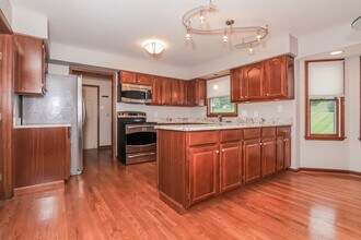 7265 Dimmick Rd in West Chester Township, OH - Building Photo - Building Photo