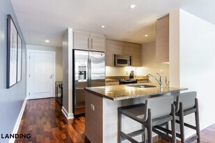 8511 15th Ave NW in Seattle, WA - Building Photo