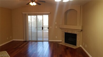5415 W Harmon Ave, Unit 2006 in Las Vegas, NV - Building Photo - Building Photo