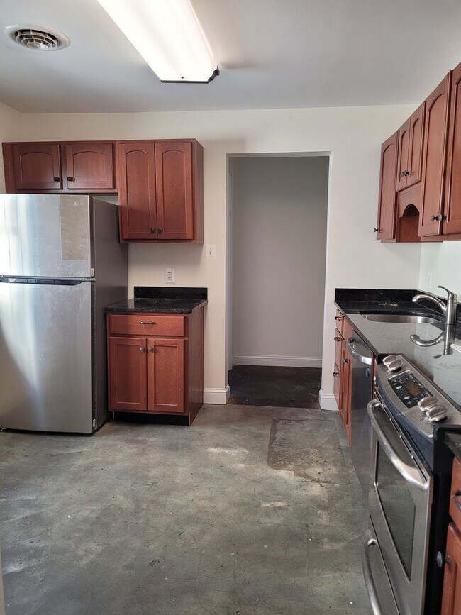 18 W King St in Shippensburg, PA - Building Photo - Building Photo