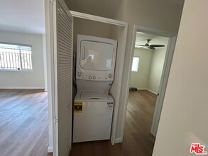 10926 1/2 S Osage Ave in Lennox, CA - Building Photo - Building Photo