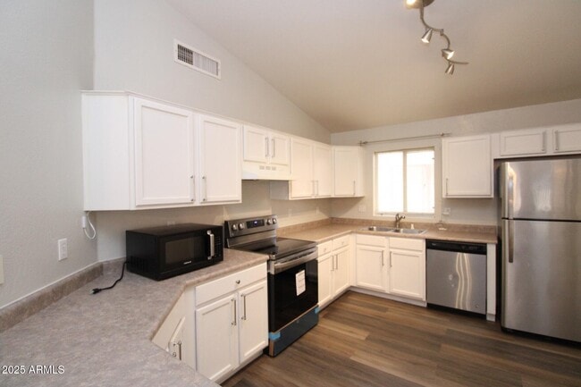 4526 E Windsong Dr in Phoenix, AZ - Building Photo - Building Photo
