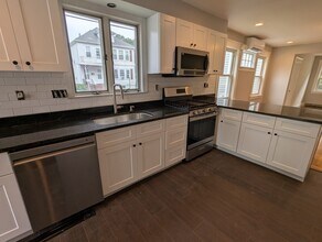 21 Rogers Park Ave in Boston, MA - Building Photo - Building Photo