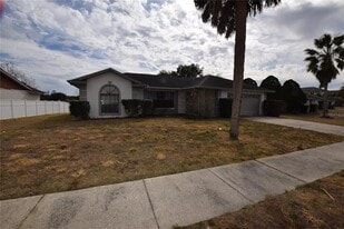 7706 Indian Ridge Trail S in Kissimmee, FL - Building Photo