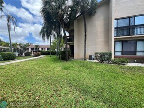 2379 SW 15th St in Deerfield Beach, FL - Building Photo - Building Photo